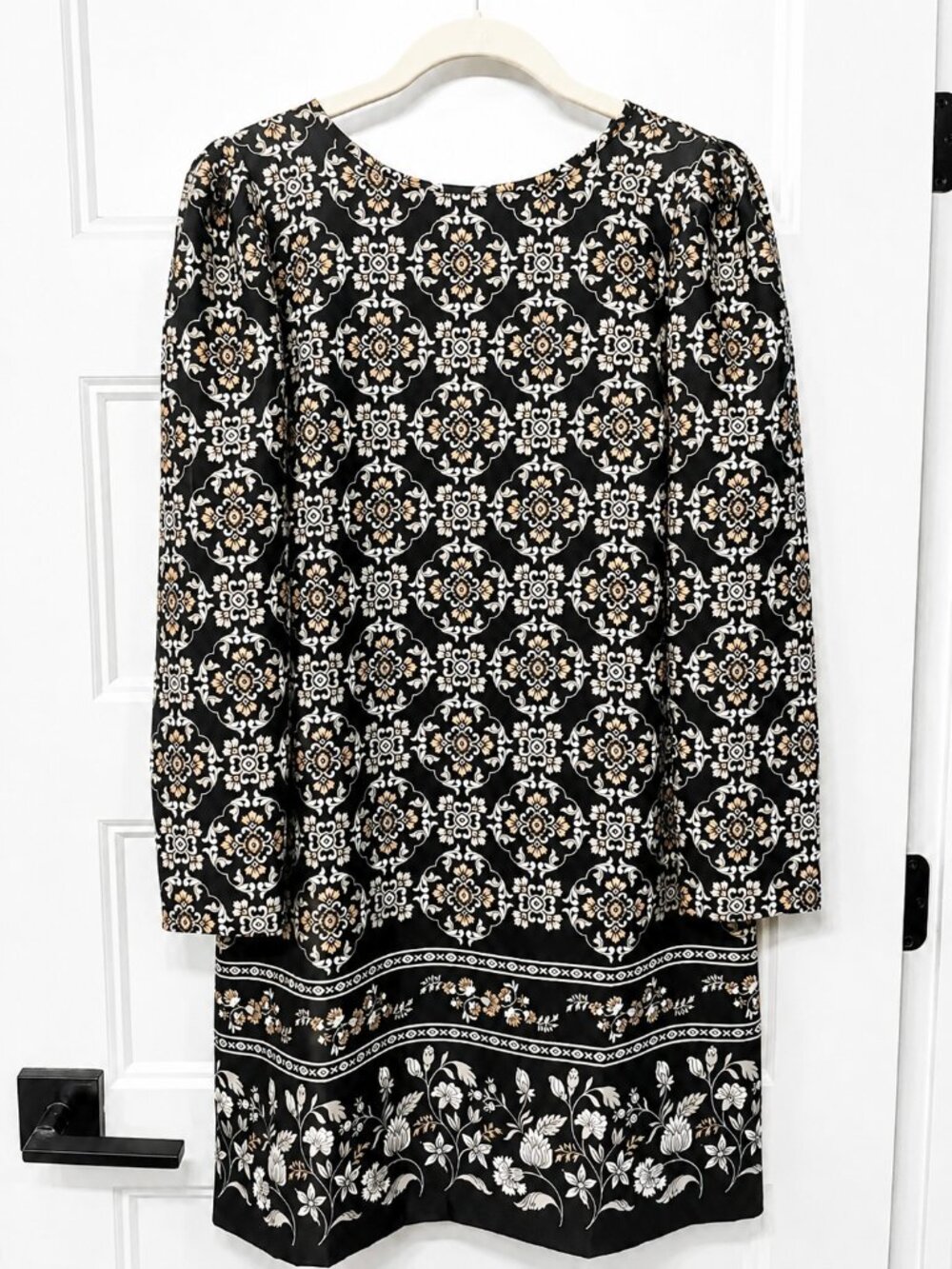 Ann Taylor Black Printed Shift Dress with White & Tan